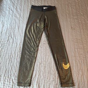 Black and gold glitter Nike pro leggings